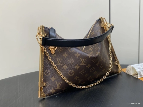 WIS VUITTON Trunk Lucky LOUIS 0923